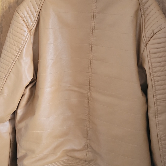 Jacket - Picture 3 of 6